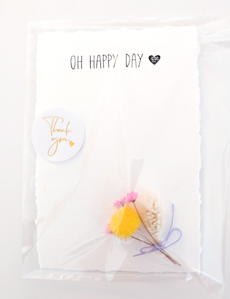 handgemachte geschenkkarte happy day mit trockenblumen