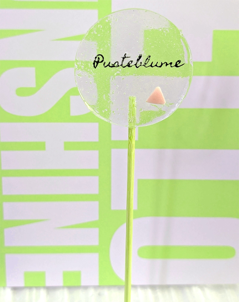grosser runder lolli mit stempelung pusteblume